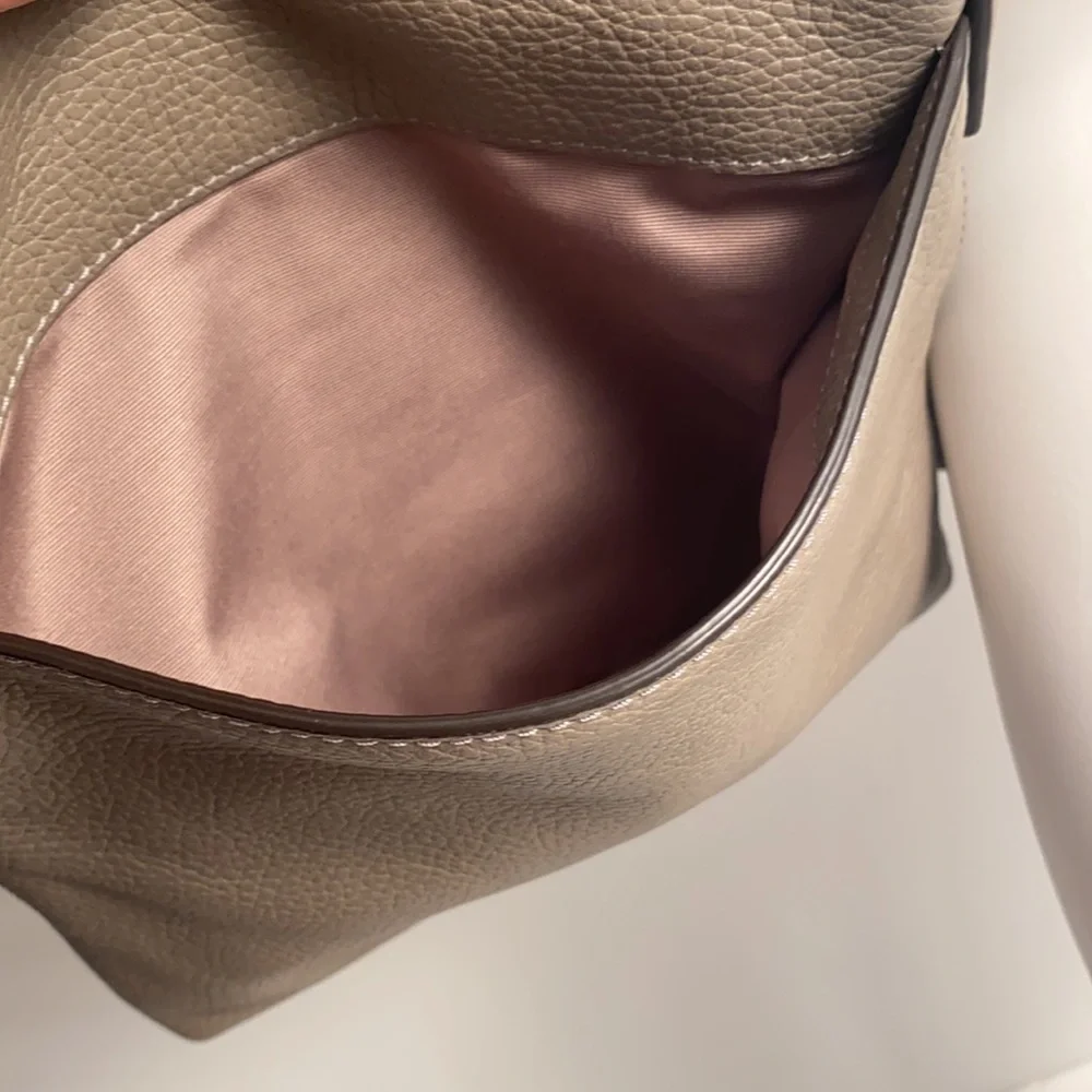 Marc Jacobs Recruit leather crossbody bag in Beige